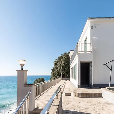Casa de Férias Villa Con Piscina Vista Mare , A-C , Sala Giochi Génova