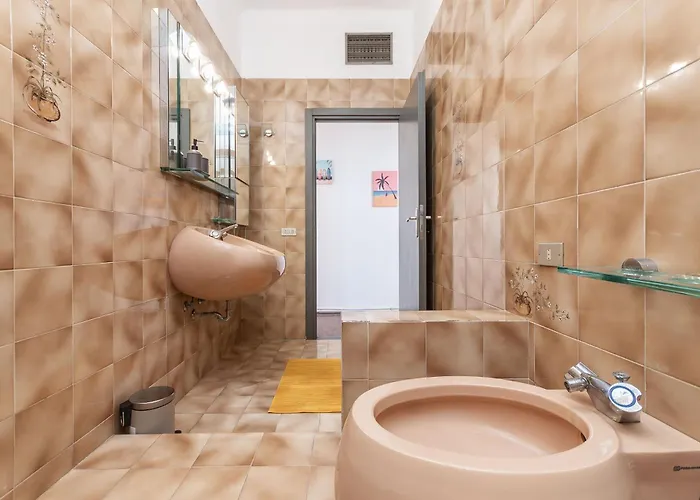 4 Bedroom Vista Mare, Terrazza E Giardino * Genoa