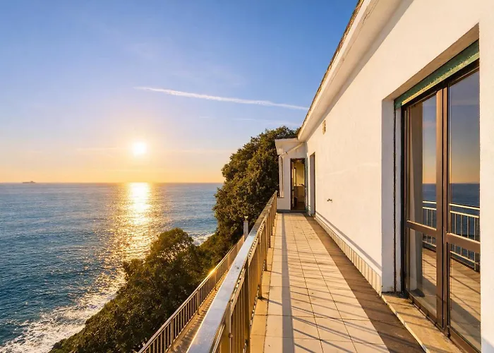 4 Bedroom Vista Mare, Terrazza E Giardino Genoa