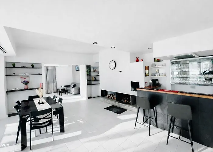 4 Bedroom Vista Mare, Terrazza E Giardino