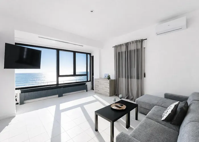 4 Bedroom Vista Mare, Terrazza E Giardino