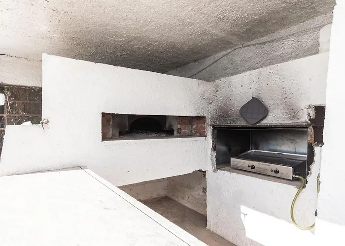 4 Bedroom Vista Mare, Terrazza E Giardino * Genoa